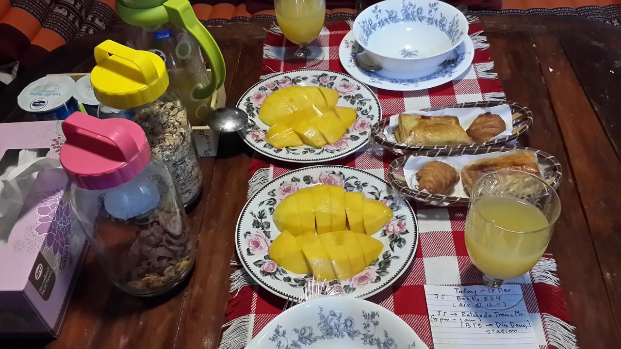 曼谷 德班劳咖啡厅旅馆酒店 外观 照片
